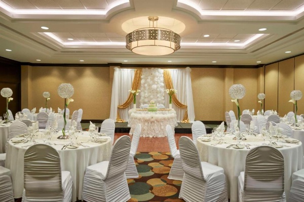 Hilton Garden Inn Toronto Airport West - Mississauga image 28